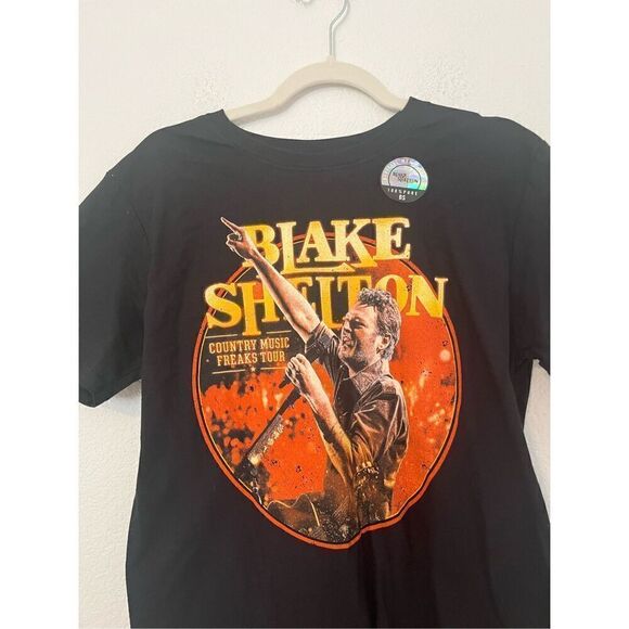 Blake Shelton Coutry Music Freaks 2018 T-shirt NEW - Picture 2 of 4